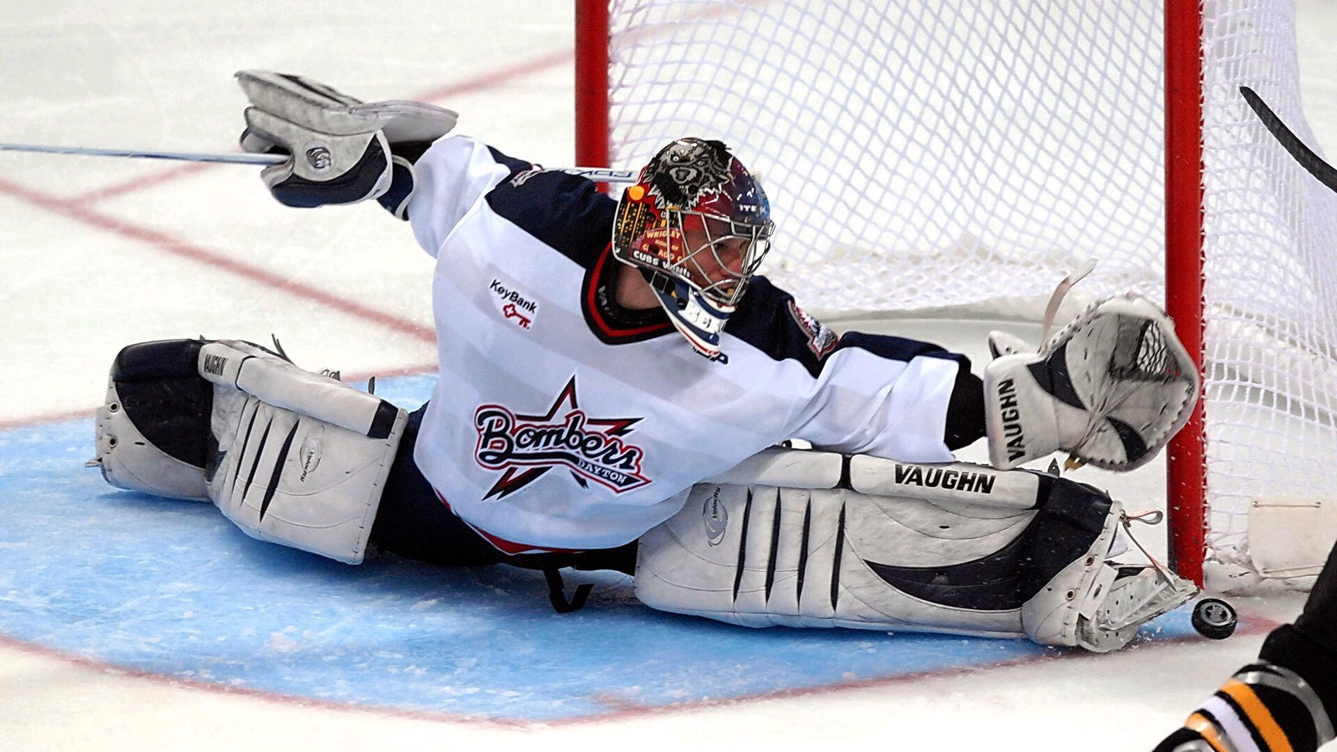 “马科斯·梅特罗的坚韧防守，带领阿根廷美洲狮队迈向新高峰”